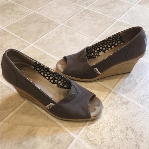 Toms Shoes - Toms